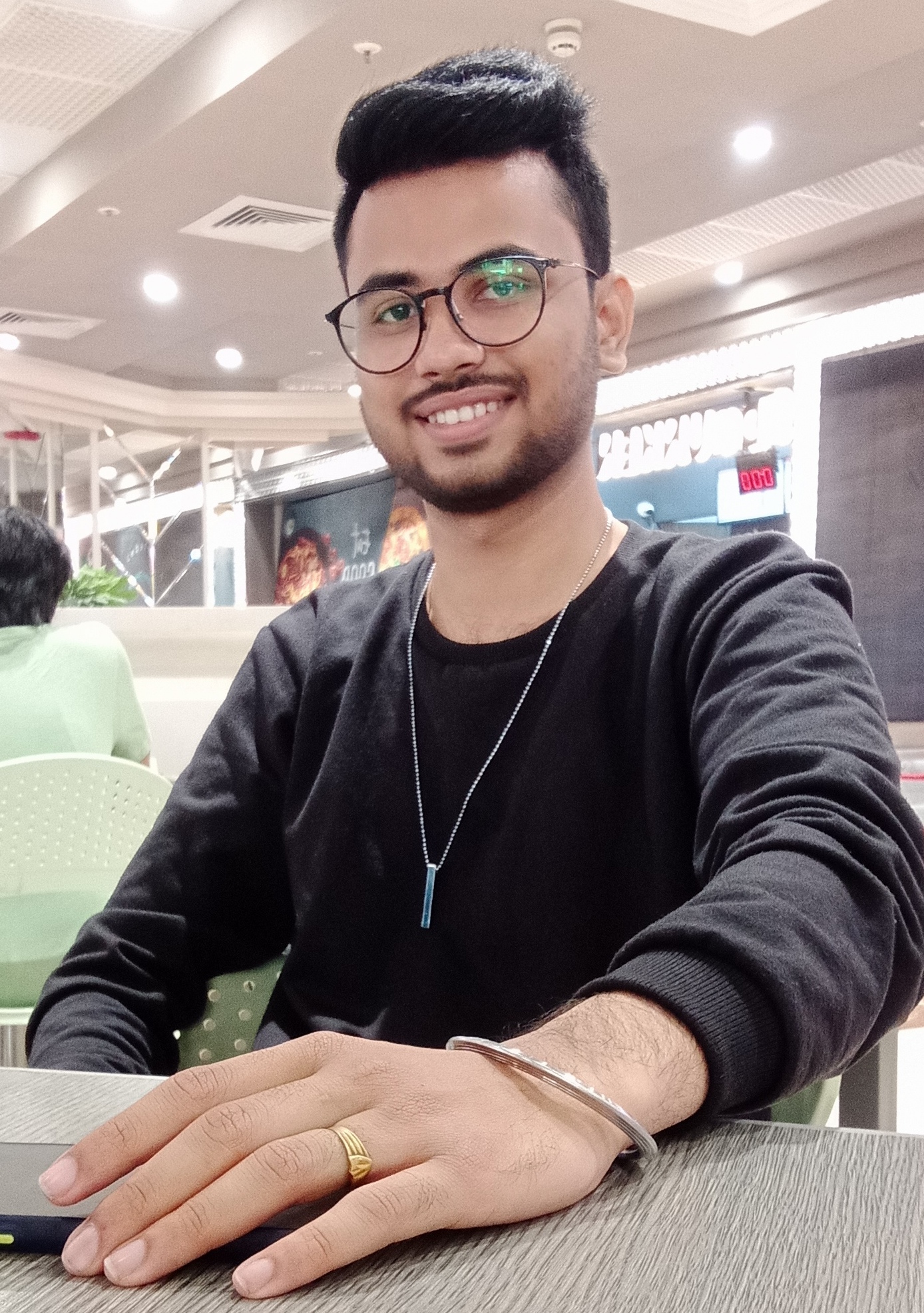 Piyush Hole's photo
